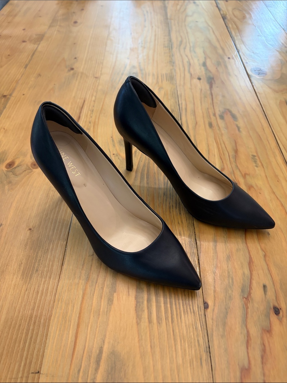 Nine West Black Pointed-Toe Stiletto Pumps